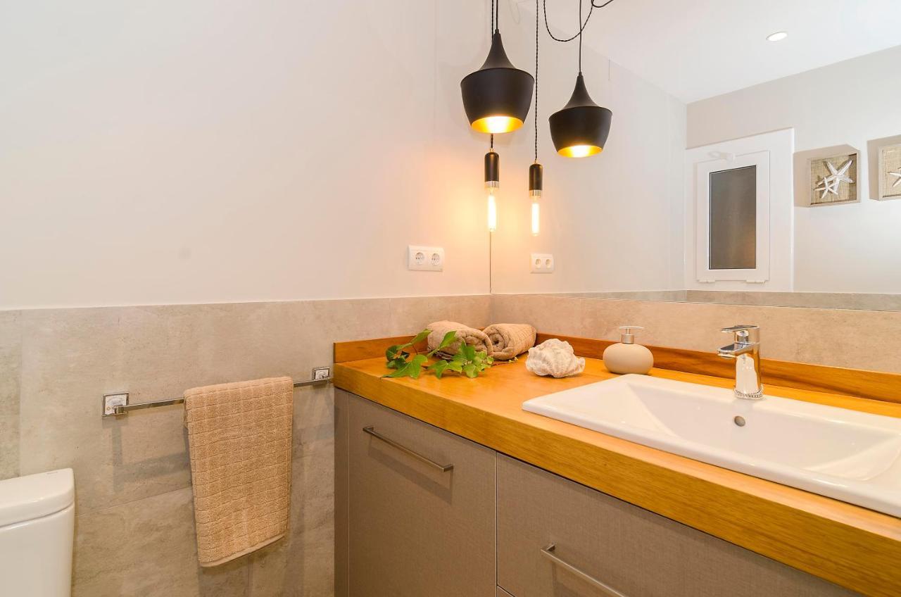 Sitges Spaces Deluxe Centre Apartment Luaran gambar