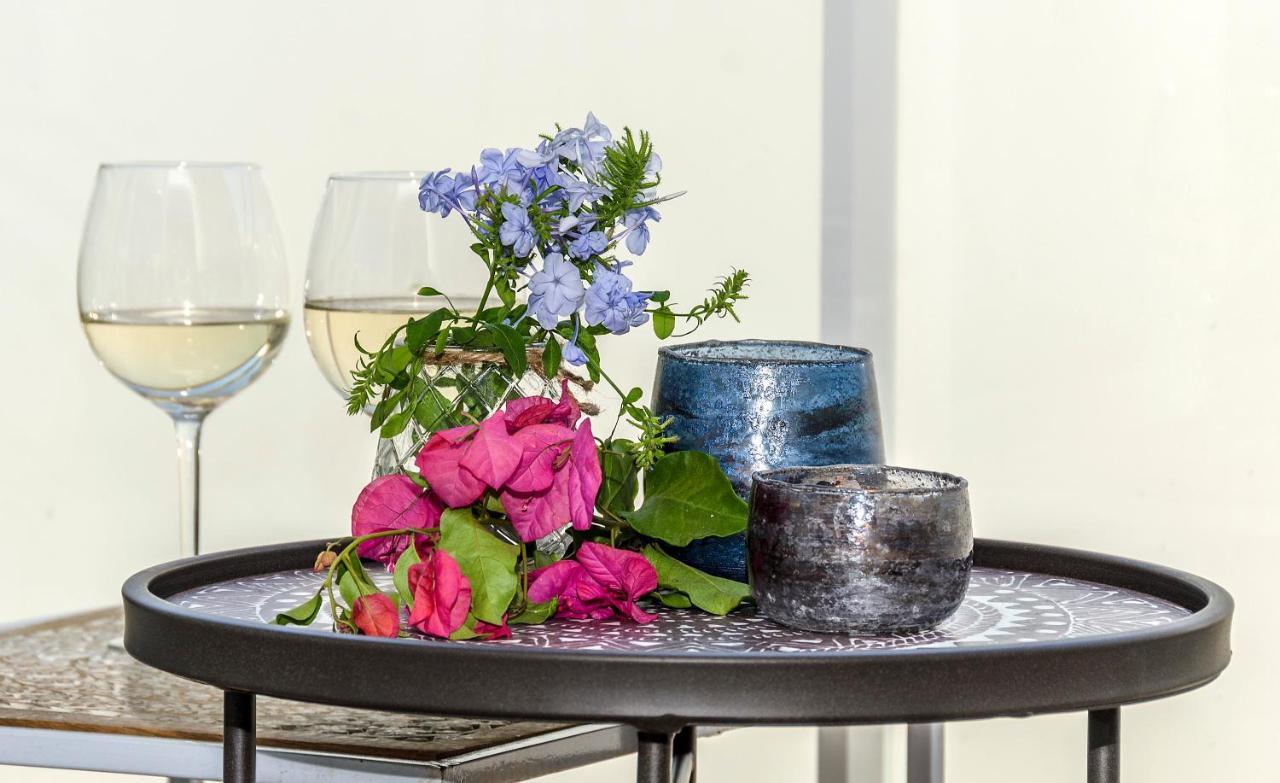Sitges Spaces Deluxe Centre Apartment Luaran gambar