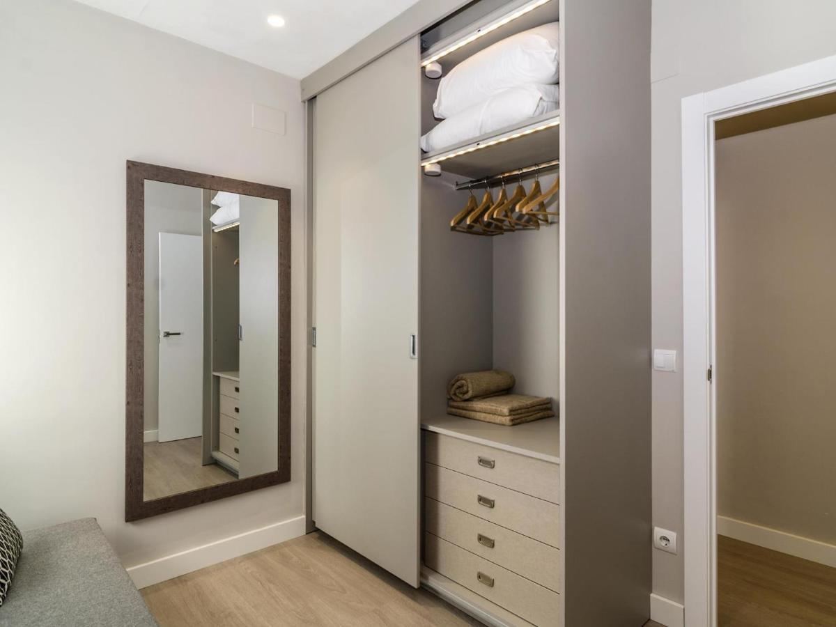 Sitges Spaces Deluxe Centre Apartment Luaran gambar