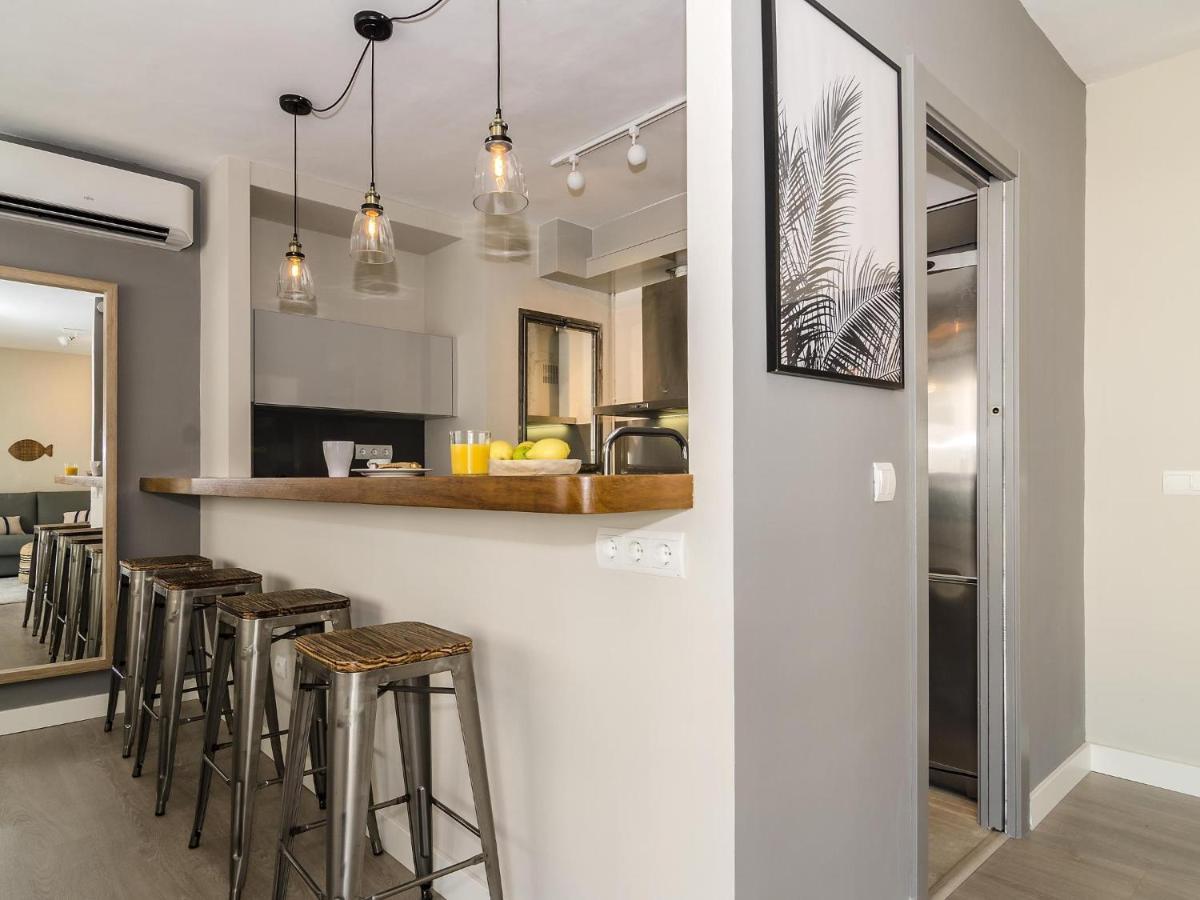 Sitges Spaces Deluxe Centre Apartment Luaran gambar