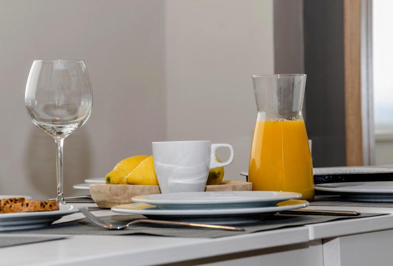 Sitges Spaces Deluxe Centre Apartment Luaran gambar